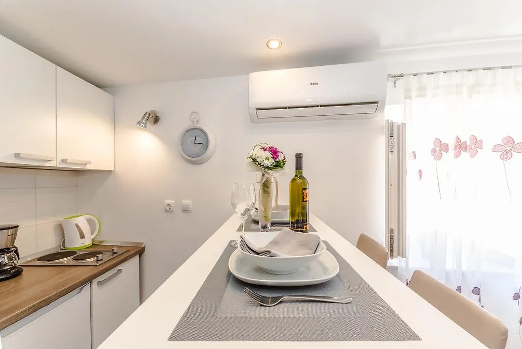 Apartment Luce Mala Zadar 0*,